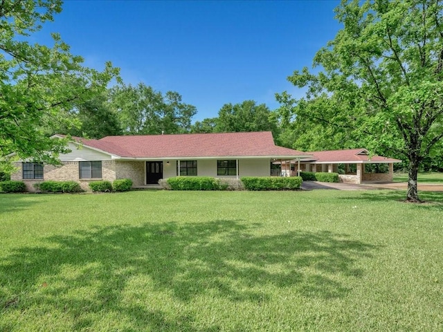 4449 Benton Rd, Lufkin, TX 75901 - ranch-style home featuring a front lawn