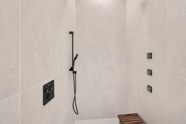 407 Sikes St, Houston, TX 77018 - full bath with a tile shower