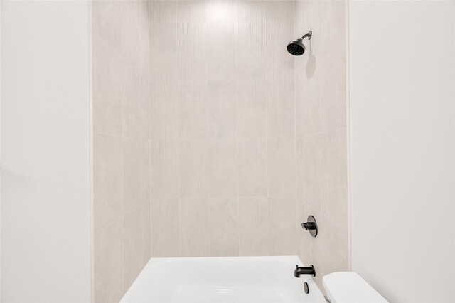 407 Sikes St, Houston, TX 77018 - bathroom featuring toilet and shower / bath combination
