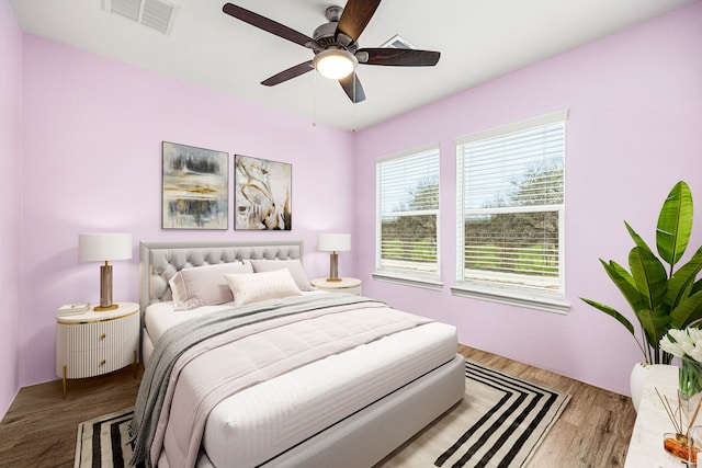 1250 22nd St, Hempstead, TX 77445 - bedroom with light wood-type flooring and ceiling fan