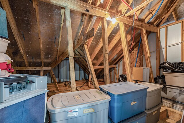 5711 Greenwood Colony Ct, Houston, TX 77059 - view of unfinished attic
