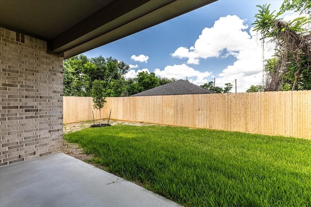 6514 Arabella, Houston, TX 77091 - view of yard featuring a patio area