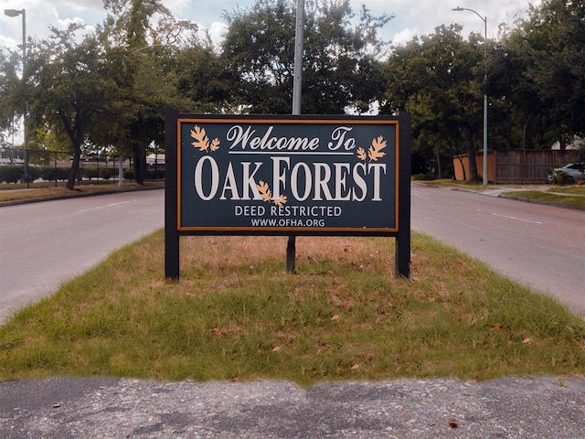 2207 Latexo Dr, Houston, TX 77018 - view of community sign