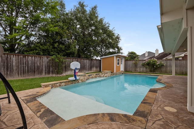 2615 Crystal Falls Dr, Pearland, TX 77584 - view of swimming pool with a fenced backyard and a patio area