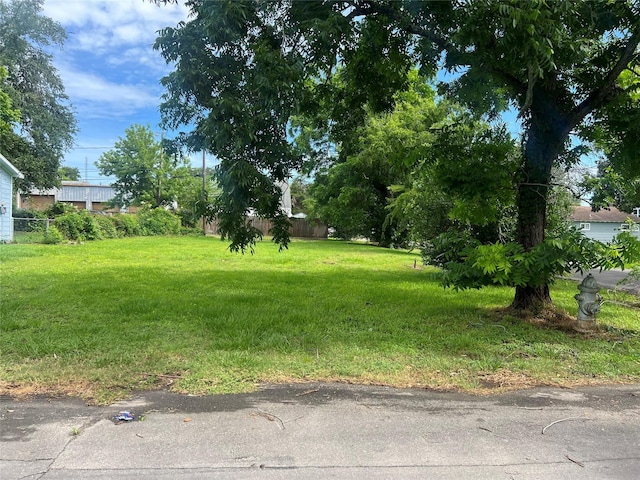 300 Neal St, Baytown, TX 77520