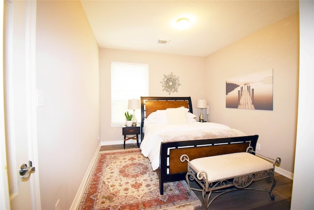 5810 Brook Bend Dr, Sugar Land, TX 77479 - bedroom featuring baseboards