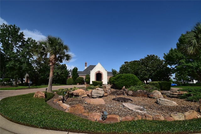 5810 Brook Bend Dr, Sugar Land, TX 77479 - view of front of property featuring a chimney