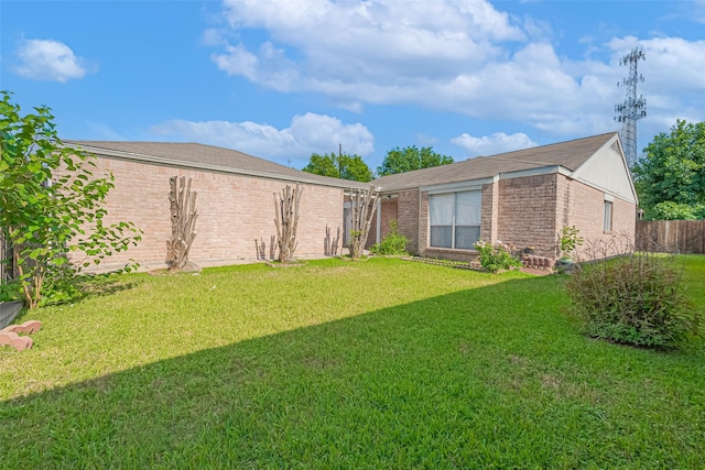 13207 Robinglen Dr, Houston, TX 77083 - view of yard
