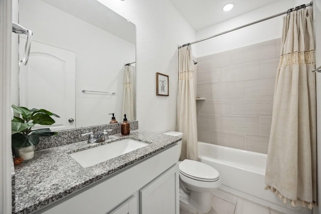 8018 Royal Palm Dr, Fulshear, TX 77441 - full bath featuring vanity, shower / bath combination with curtain, toilet, and recessed lighting