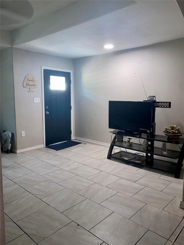 6706 Tippett St, Houston, TX 77091 - foyer entrance featuring baseboards