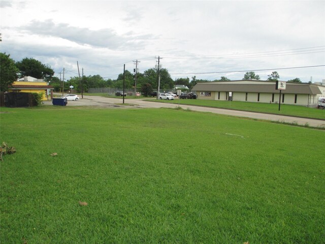 1008 W Main St, Baytown, TX 77520