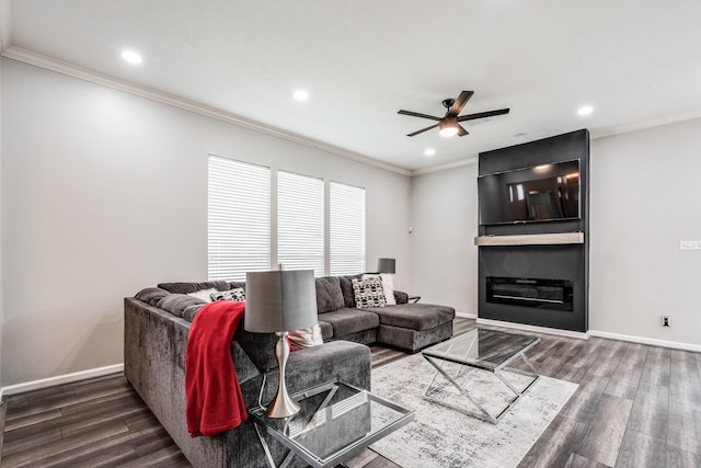 51 Eagle Mead Pl, The Woodlands, TX 77382 - living area with wood finished floors, a ceiling fan, ornamental molding, recessed lighting, and baseboards