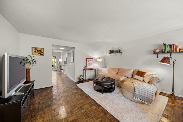 6417 Olympia Dr Unit 144, Houston, TX 77057 - living area with baseboards