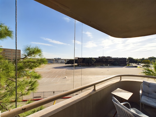 3525 Sage Rd Unit 403, Houston, TX 77056 - view of balcony