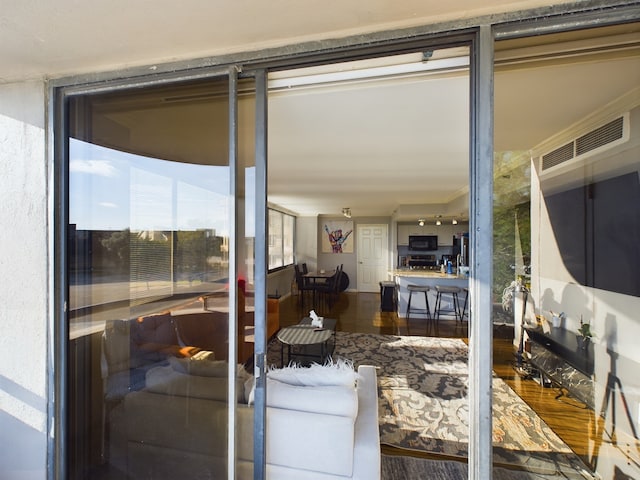 3525 Sage Rd Unit 403, Houston, TX 77056 - view of sunroom