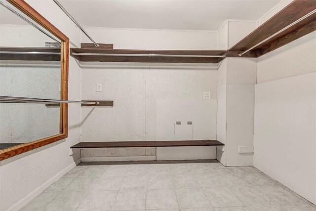 2016 Main St Unit 620, Houston, TX 77002 - view of spacious closet