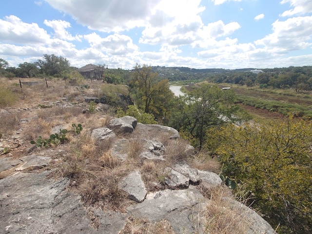1102 Cliffview Dr, Spicewood, TX 78669