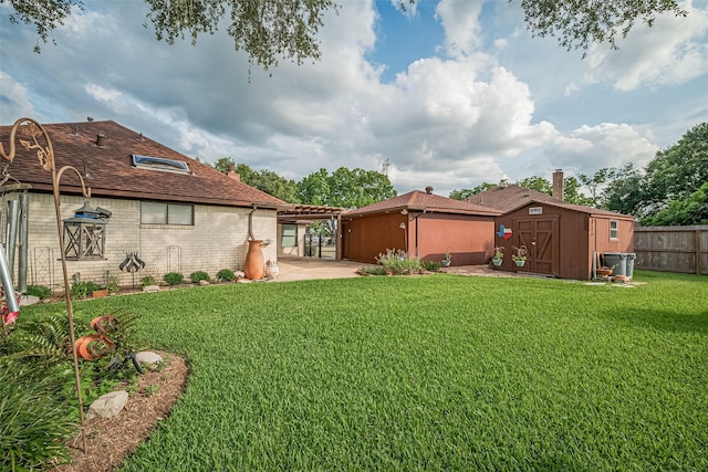 334 Swords Bnd, Stafford, TX 77477 - view of yard featuring a carport and a patio area