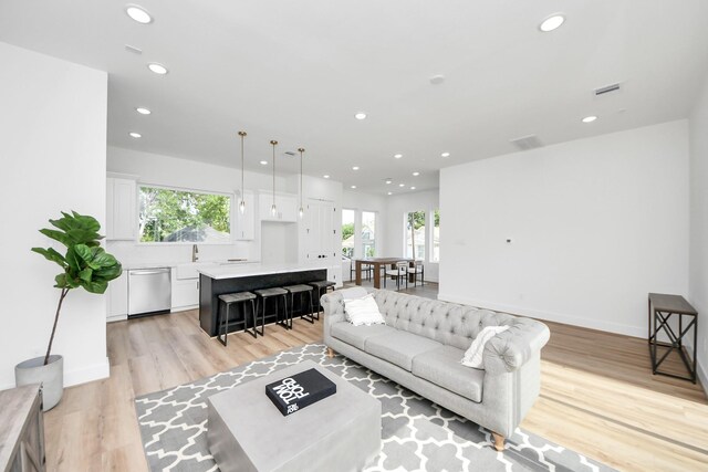 2418 Harrington St, Houston, TX 77026