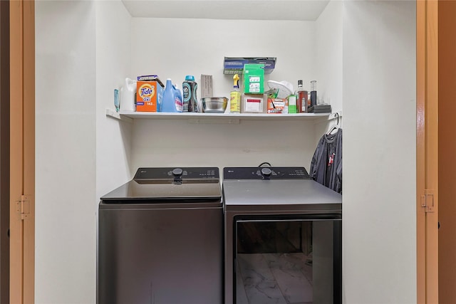 739 Apple Blossom Dr, Pearland, TX 77584 - laundry area with independent washer and dryer