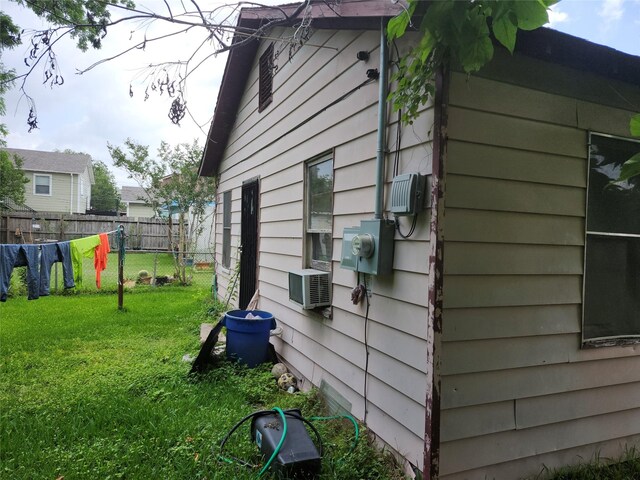 4215 Edison St, Houston, TX 77009 - view of home's exterior with cooling unit