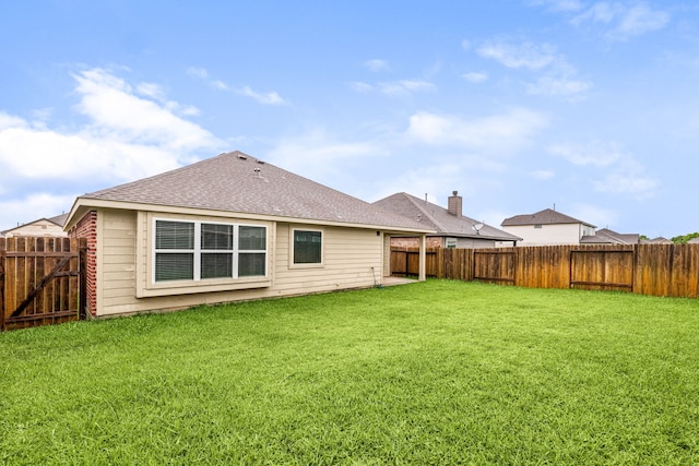 5323 Camerford Ct, Alvin, TX 77511 - rear view of house with roof with shingles