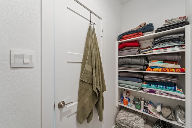 14027 Valley Creek Ct, Conroe, TX 77384 - view of spacious closet