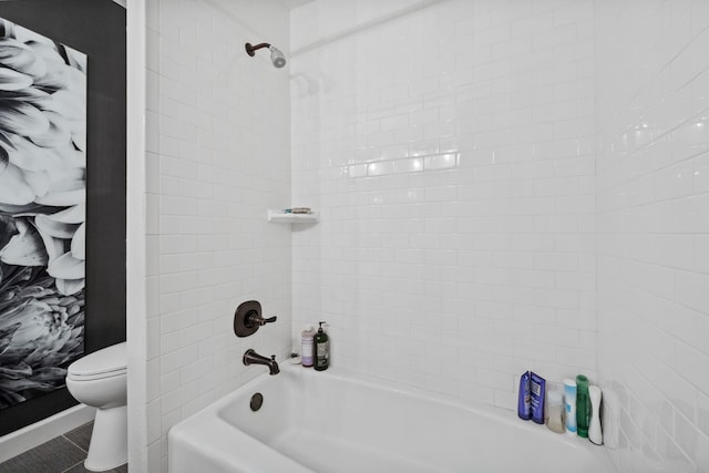 5859 Doliver Dr Unit 14, Houston, TX 77057 - full bathroom featuring toilet and tub / shower combination