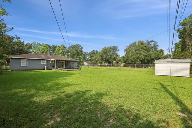 9270 Mclean St, Beaumont, TX 77707 - view of yard