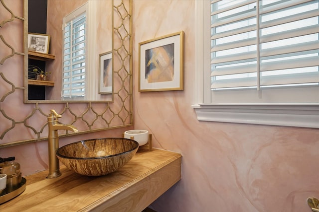 1124 Mosaico Ln, Houston, TX 77055
