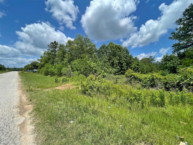240 County Road 341, Cleveland, TX 77327