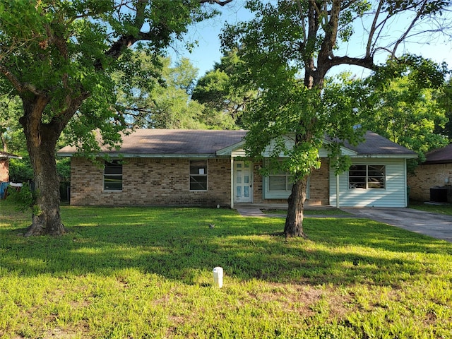 203 N Forest Dr, Willis, TX 77378 - photo 1