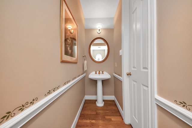 3820 Purdue St, Houston, TX 77005 - bathroom with wood finished floors and baseboards