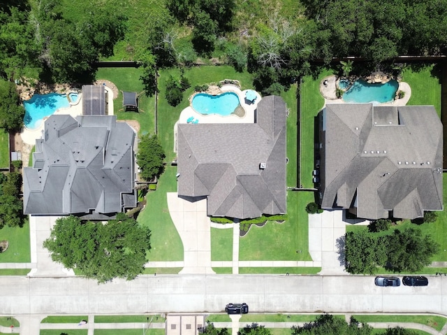 700 Southfield Dr, Friendswood, TX 77546 - drone / aerial view of a pool area