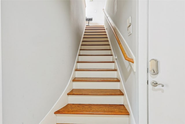 2505 Brinkman St, Houston, TX 77008 - view of stairs