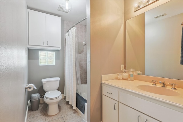 2505 Brinkman St, Houston, TX 77008 - full bathroom featuring vanity, toilet, tile patterned floors, shower / bath combination with curtain, and baseboards