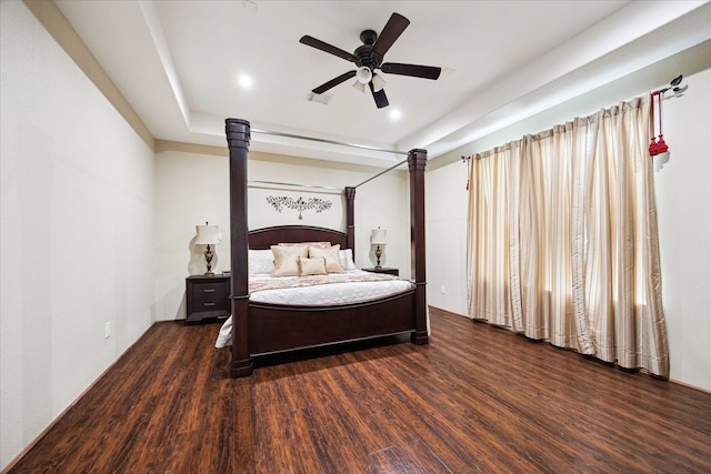 8917 Hawk Rd, Pearland, TX 77584 - bedroom featuring wood finished floors, recessed lighting, and ceiling fan