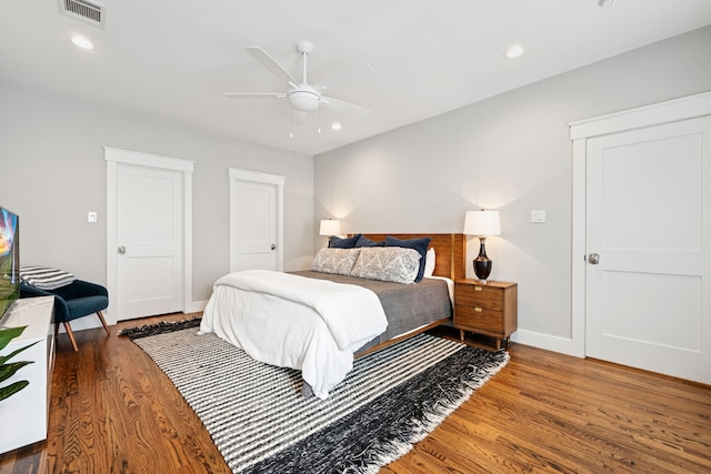 728 Allston St, Houston, TX 77007 - bedroom with wood finished floors, baseboards, a ceiling fan, and recessed lighting