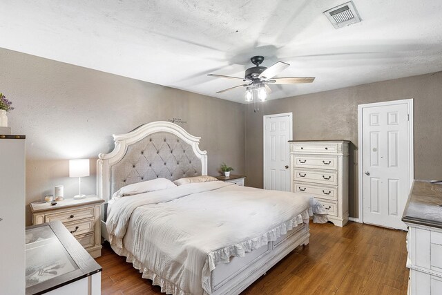 842 Broad Ripple Dr, Houston, TX 77336 - bedroom with wood finished floors and a ceiling fan