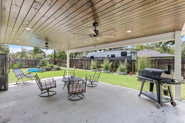 842 Broad Ripple Dr, Houston, TX 77336 - view of patio / terrace with area for grilling and a ceiling fan
