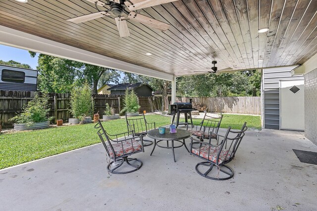 842 Broad Ripple Dr, Houston, TX 77336 - view of patio with a ceiling fan