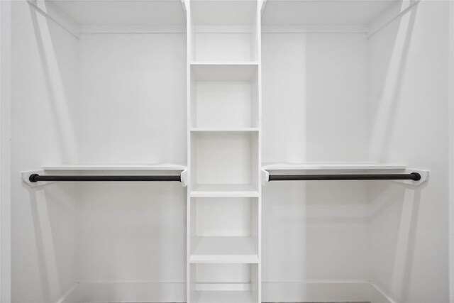 2206 Bleker St, Houston, TX 77026 - view of spacious closet