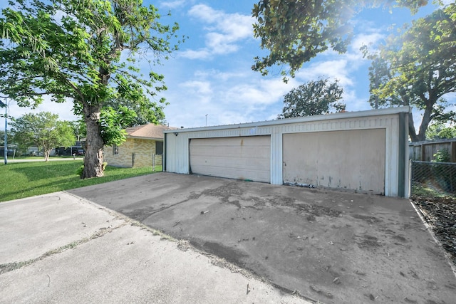 149 E Riverwood Dr, Houston, TX 77076 - view of detached garage