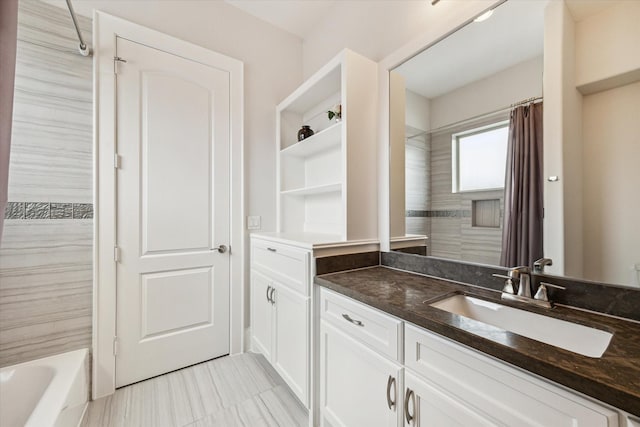 5204 Chestnut St, Bellaire, TX 77401 - full bath featuring vanity and shower / bath combo