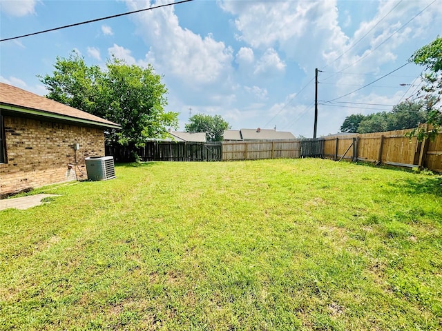 802 Yorktown Dr, Temple, TX 76504 - view of yard with central air condition unit