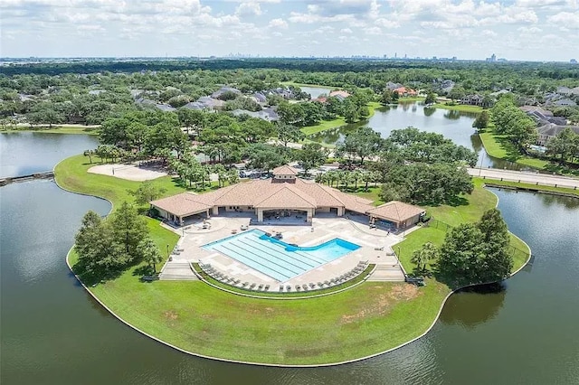 5407 Lake Place Dr, Houston, TX 77041 - drone / aerial view of a pool and a large body of water