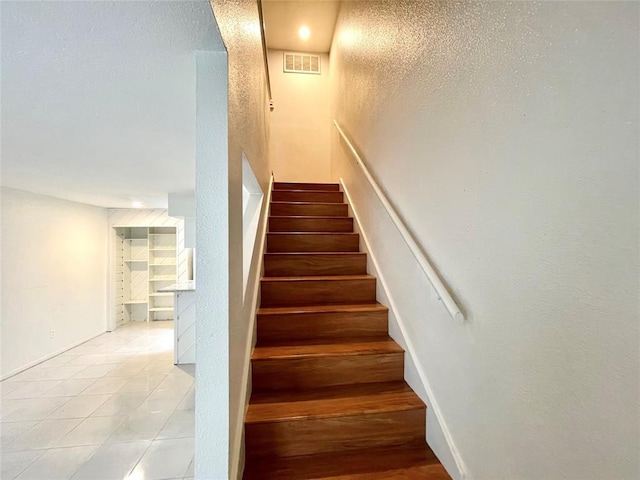 2100 Wilcrest Dr Unit 123, Houston, TX 77042 - view of stairs