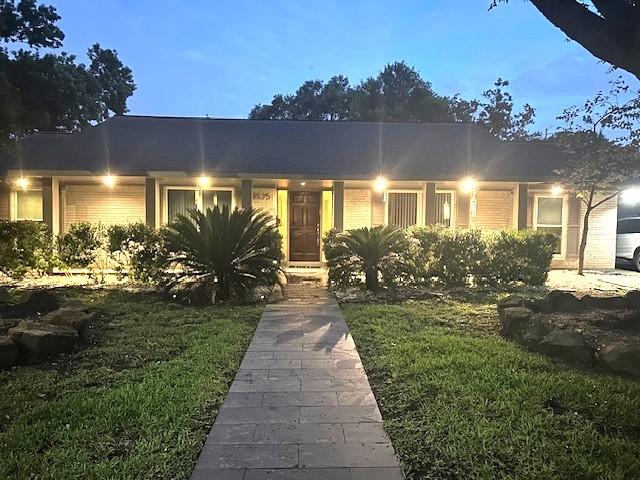 5535 Valkeith Dr, Houston, TX 77096 - single story home with a front yard
