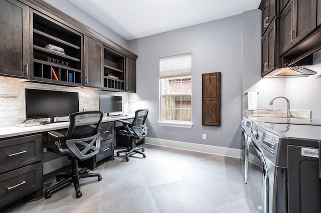 4322 Cannondale Ln, Katy, TX 77450 - office area with washer and clothes dryer, baseboards, and built in study area