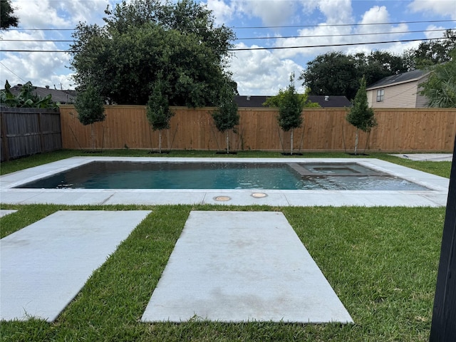 5005 Chestnut St, Bellaire, TX 77401 - view of pool with an in-ground hot tub and a patio